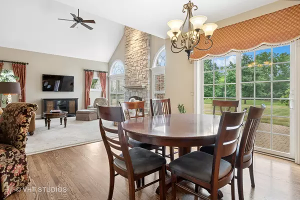 Cary, IL 60013,605 Red Cypress DR