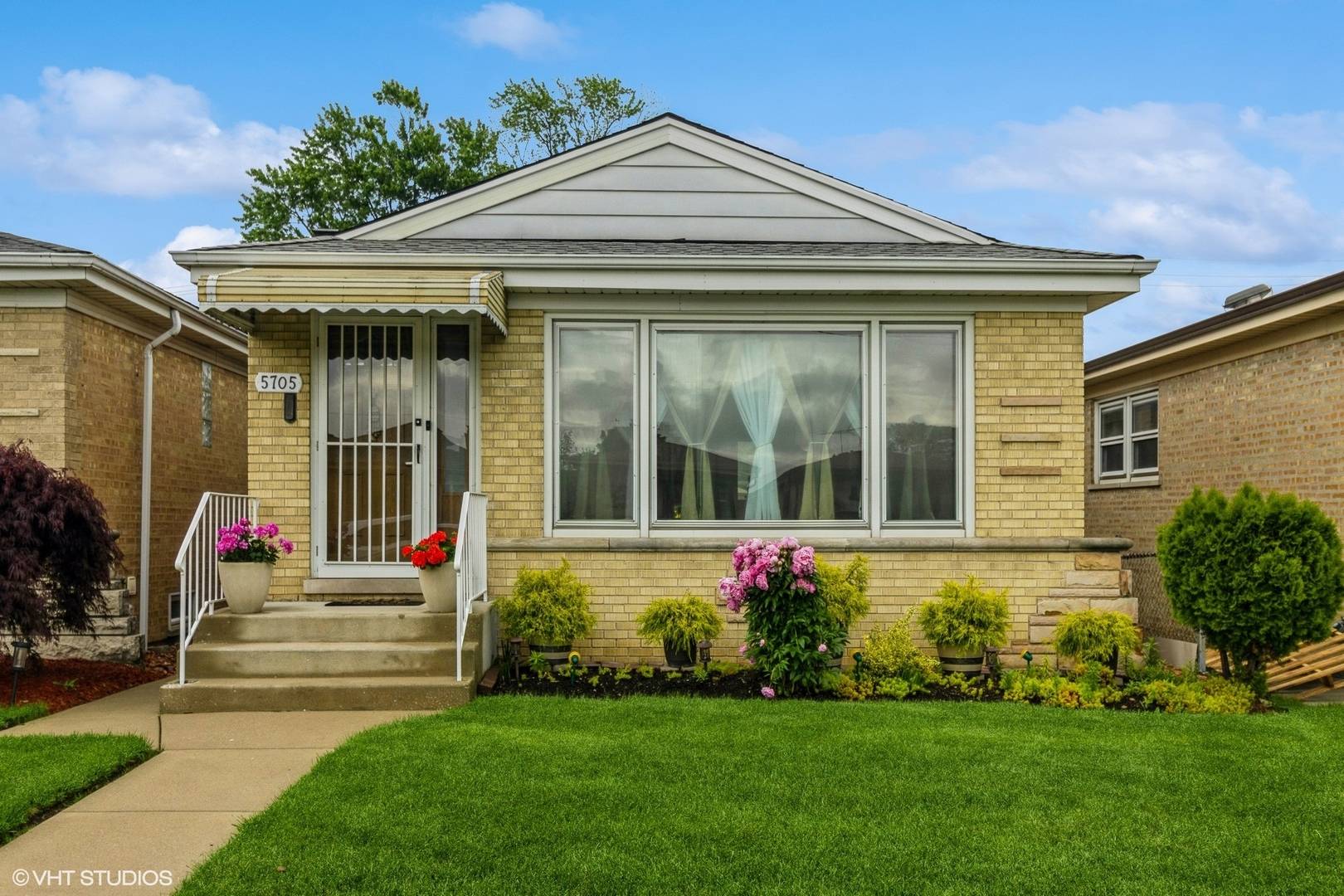 5705 N Oketo AVE, Chicago, IL 60631