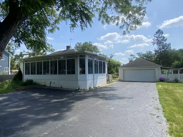 3806 Wilke RD, Rolling Meadows, IL 60008