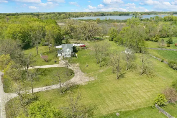 29460 Roberts RD, Mchenry, IL 60051