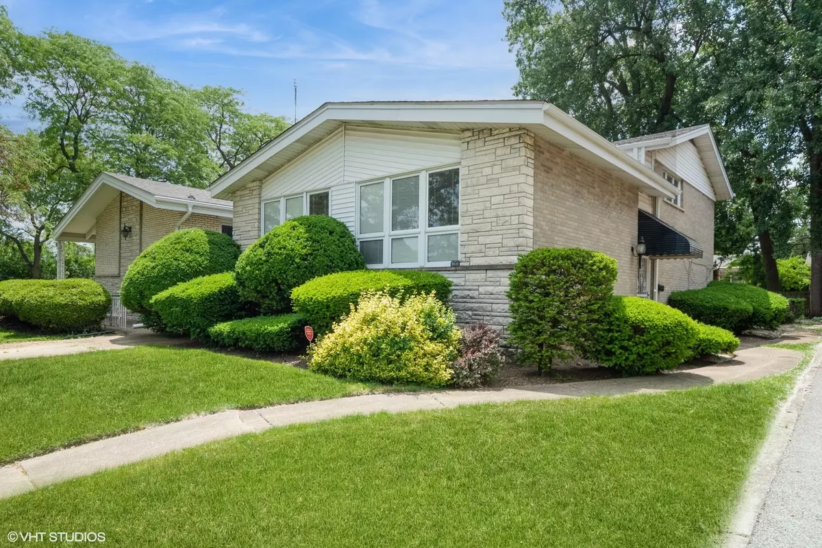 Lincolnwood, IL 60712,4841 W Lunt AVE