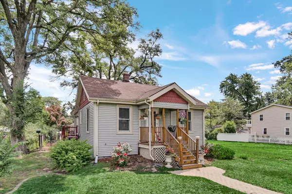 4001 N Washington ST, Westmont, IL 60559