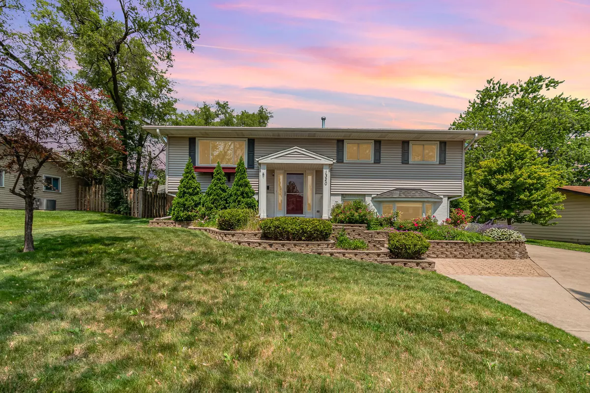 Hoffman Estates, IL 60169,1320 Jefferson RD