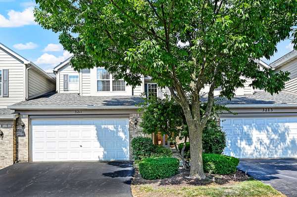 3211 Foxridge CT, Woodridge, IL 60517