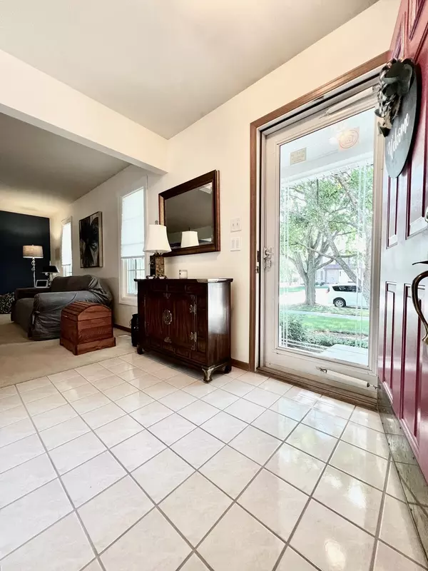 Orland Park, IL 60467,14011 Creek Crossing DR
