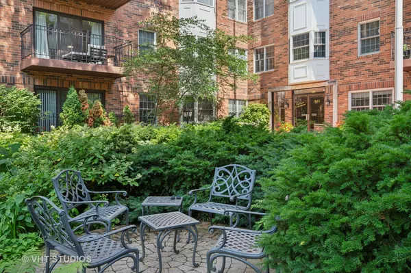 1503 Oak AVE #312, Evanston, IL 60201