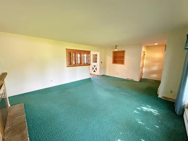 Streator, IL 61364,1907 Eastwood AVE