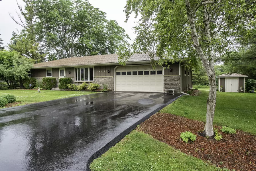 38689 N Boulevard View AVE, Wadsworth, IL 60083