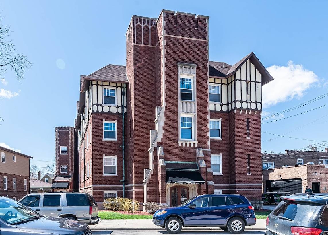 3302 Kenilworth AVE #401, Berwyn, IL 60402