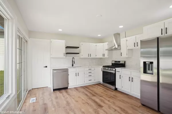 Hanover Park, IL 60133,1519 Turner LN