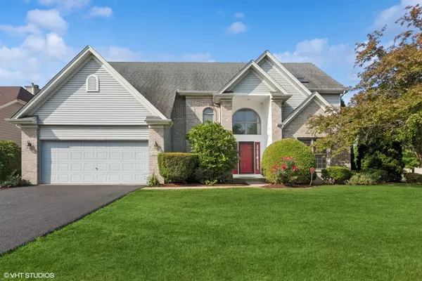 3175 Wild Meadow LN, Aurora, IL 60504
