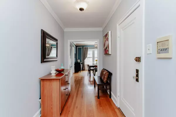 Oak Park, IL 60302,719 ERIE ST #3A