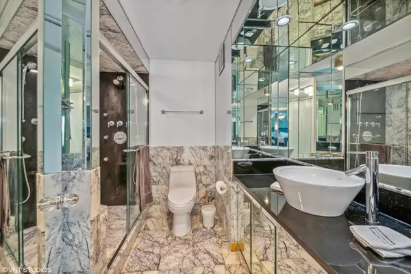 Chicago, IL 60611,505 N Lake Shore DR #516
