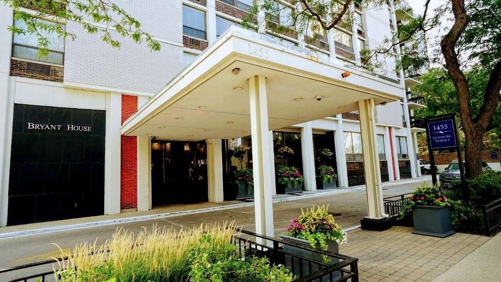 Chicago, IL 60610,1455 N Sandburg TER #1907B
