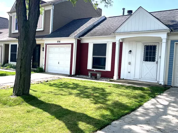 Hanover Park, IL 60133,696 Grant CIR