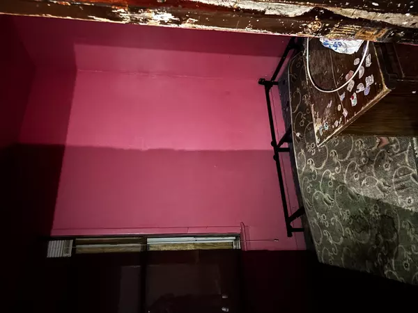 Chicago, IL 60636,6439 S Bishop ST