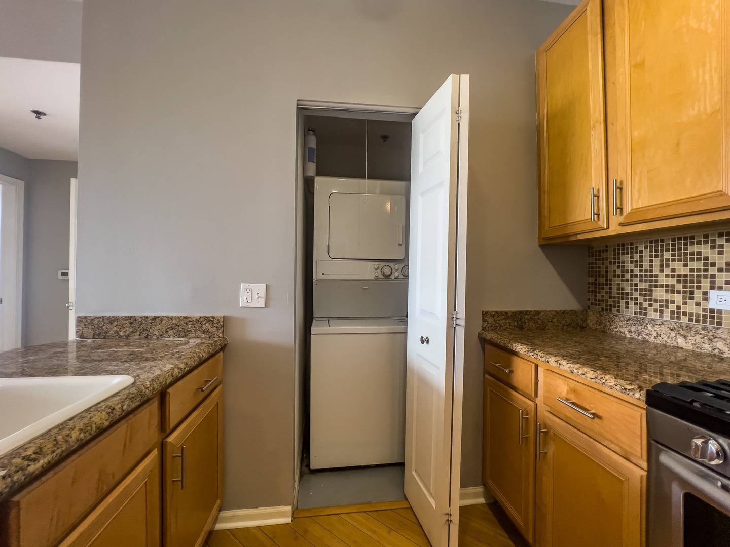 Chicago, IL 60654,400 W Ontario ST #1608