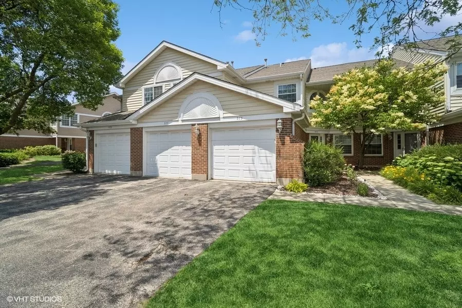 975 W Happfield DR, Arlington Heights, IL 60004
