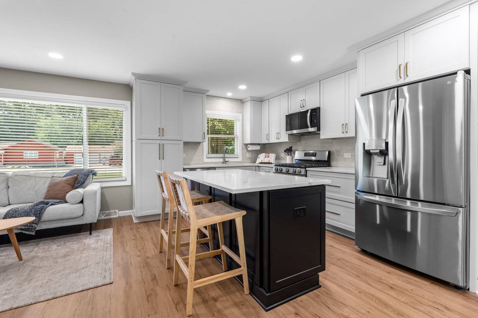 Cary, IL 60013,6412 W Rawson Bridge RD