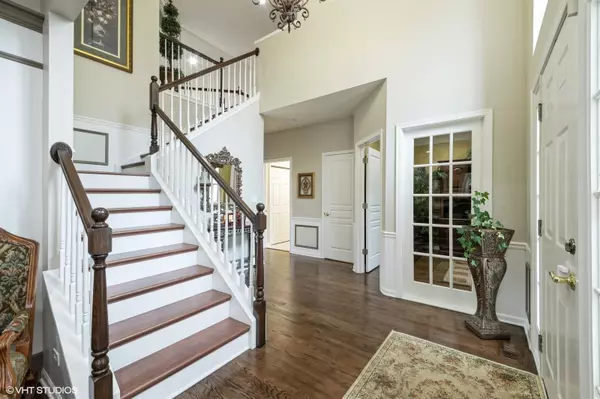 Streamwood, IL 60107,144 Rosewood DR