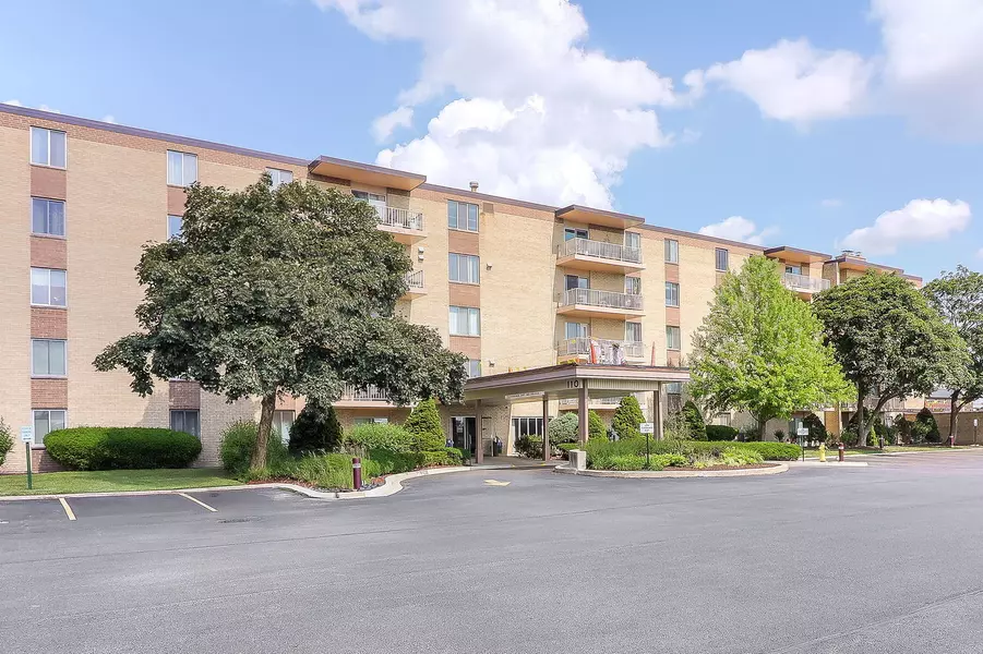 110 W Butterfield RD #503S, Elmhurst, IL 60126
