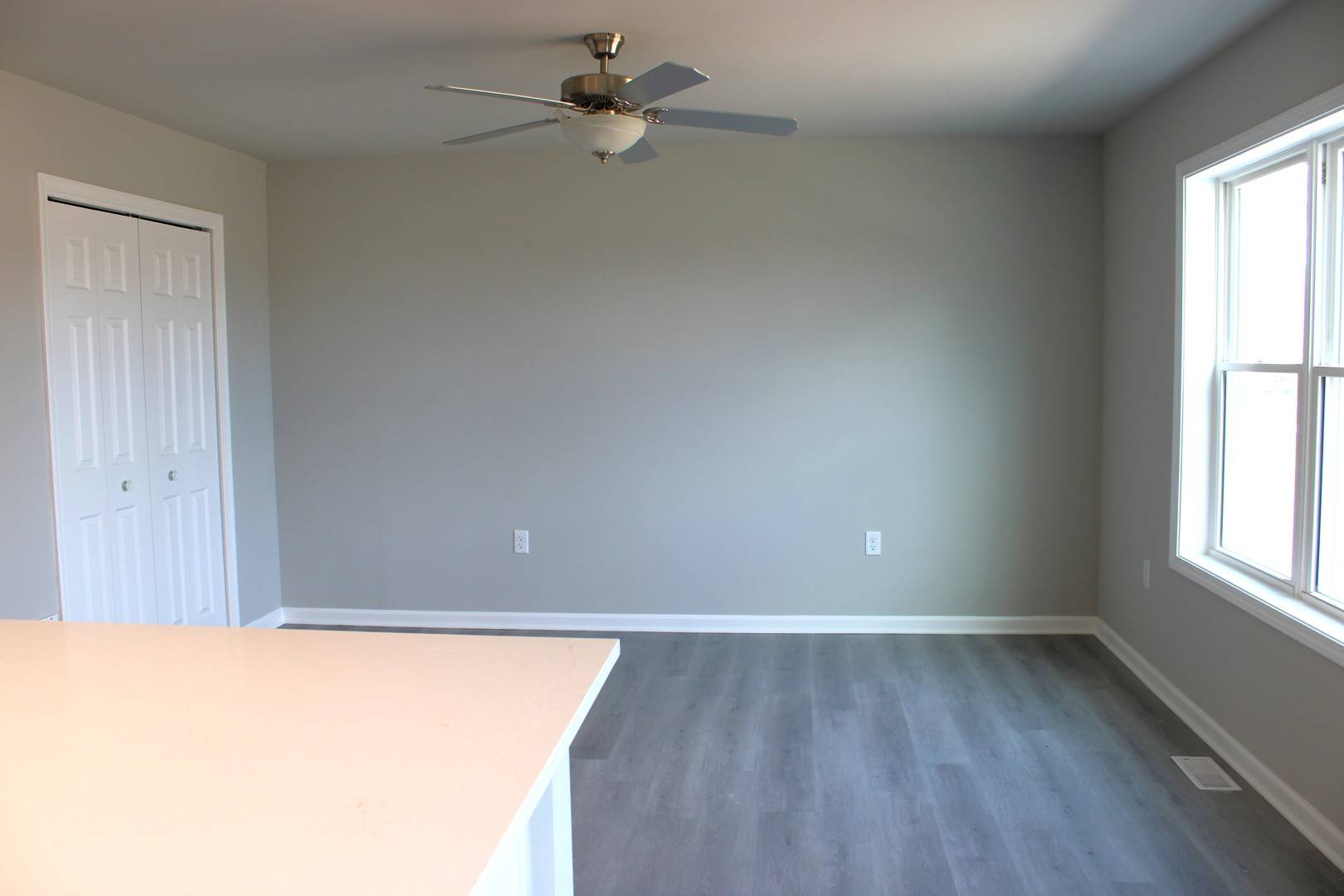 Coal City, IL 60416,140 Kevin DR #140