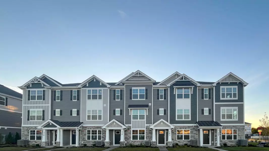 450 lakeshore CT, St. Charles, IL 60174