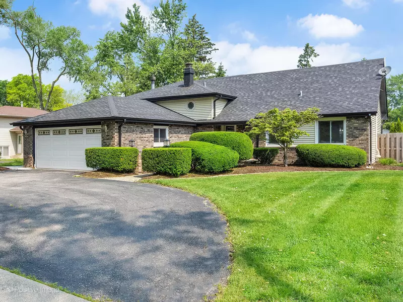 624 63rd ST, Downers Grove, IL 60516