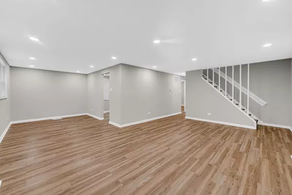 Chicago Heights, IL 60411,251 Frederick DR