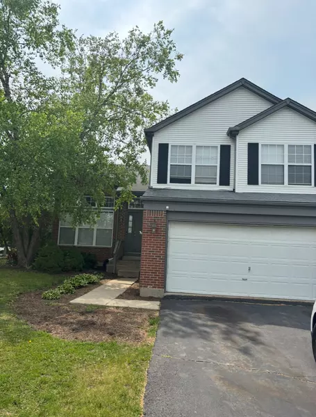 21 E Dahlia LN, Round Lake Beach, IL 60073