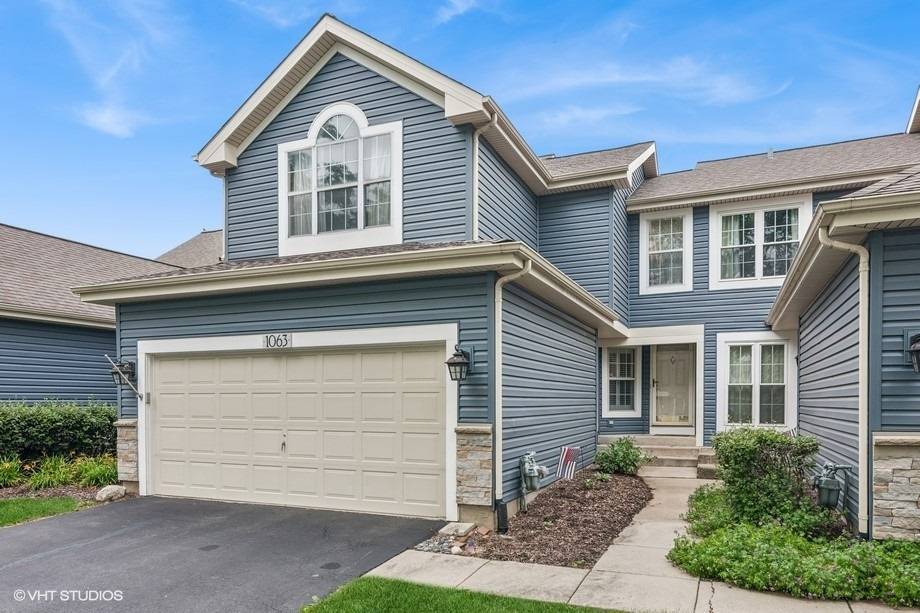 1063 Ridgefield CIR, Carol Stream, IL 60188