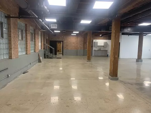 Chicago, IL 60642,1229 N North Branch ST #120A