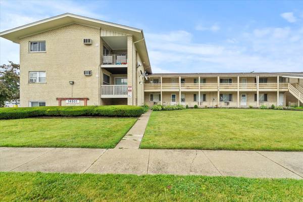 14501 Keystone AVE #8, Midlothian, IL 60445