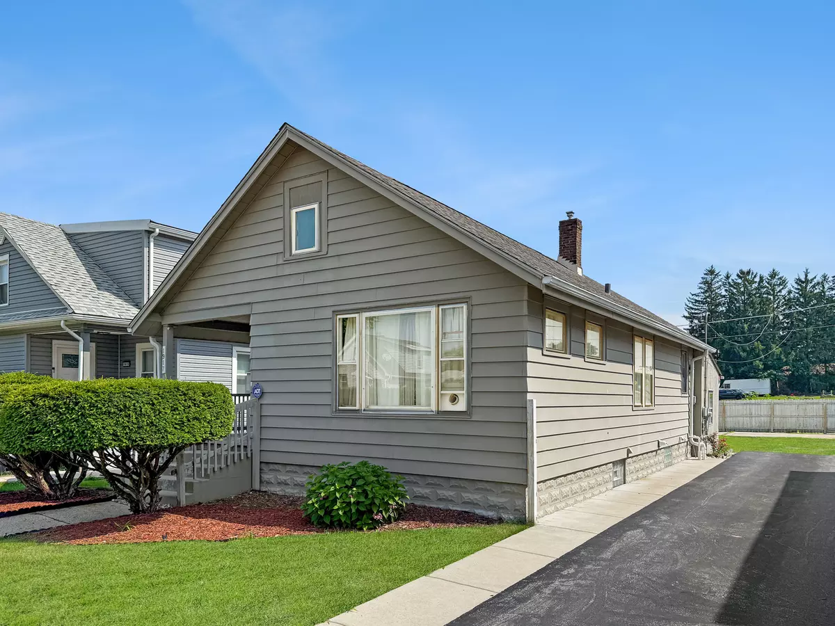North Chicago, IL 60064,1917 16th ST