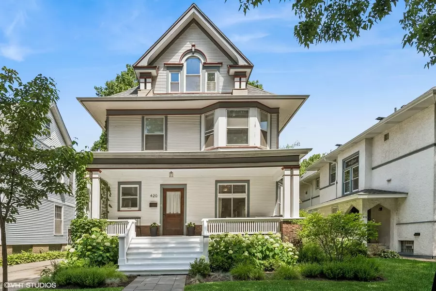 420 N Grove AVE, Oak Park, IL 60302