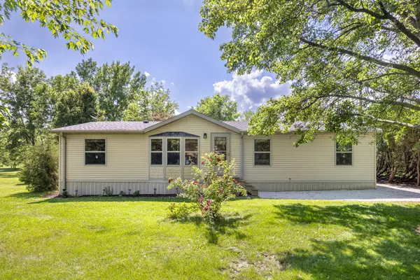14171 N 2150 East RD, Pontiac, IL 61764