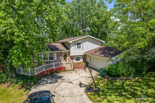 Joliet, IL 60431,1920 Heather LN