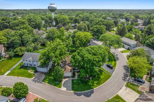 Lisle, IL 60532,6382 Twin Oaks LN