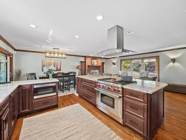 Palatine, IL 60067,77 E Garden AVE