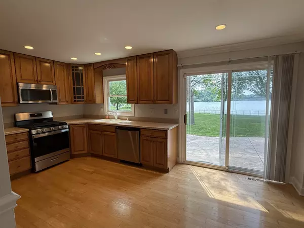 Schaumburg, IL 60194,2128 Hitching Post LN