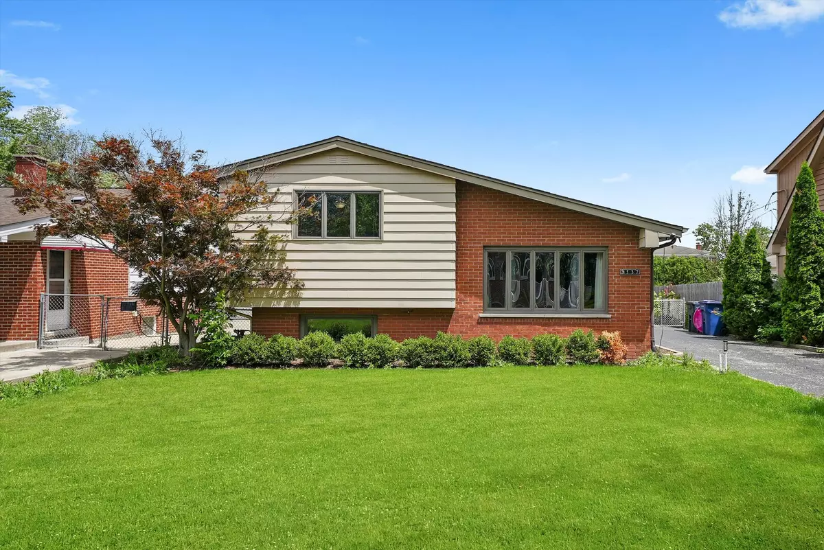 Villa Park, IL 60181,537 N Yale AVE N