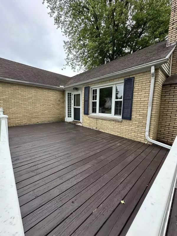 Sterling, IL 61081,809 W 14th ST