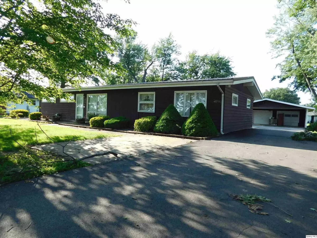 Quincy, IL 62305,3411 Payson RD