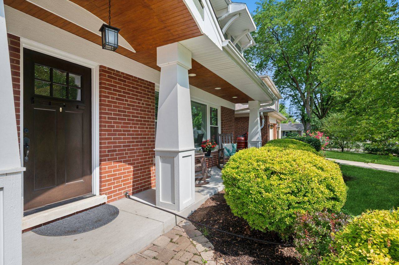 Arlington Heights, IL 60005,806 S Walnut AVE