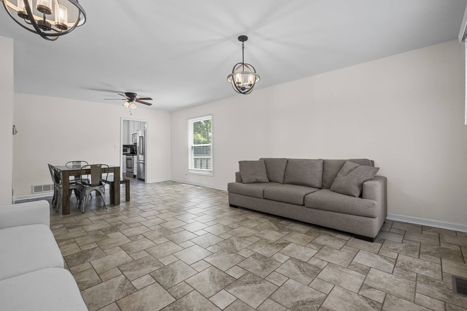 Naperville, IL 60565,479 NEWPORT DR