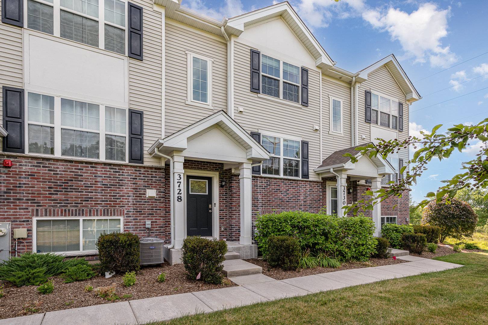 3728 Bailey RD, Yorkville, IL 60560