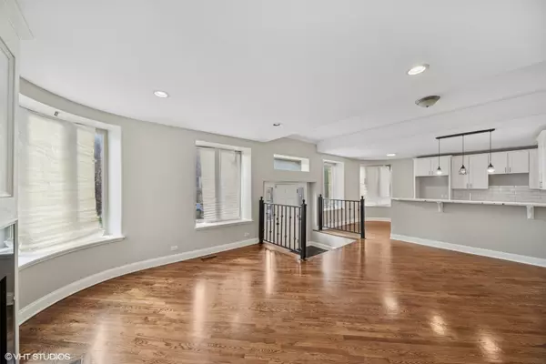 Chicago, IL 60615,4759 S Forrestville AVE #1W