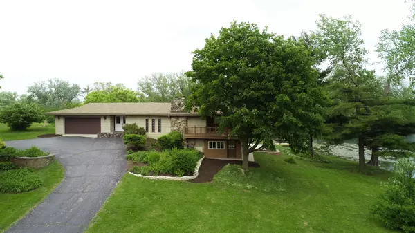 8315 Kearney RD, Downers Grove, IL 60516