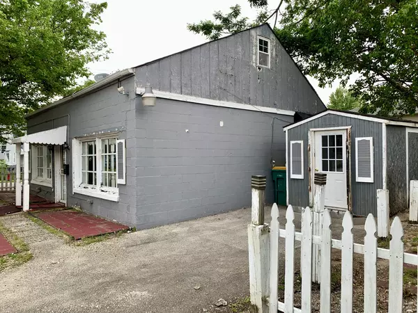 Joliet, IL 60432,330 Harwood ST