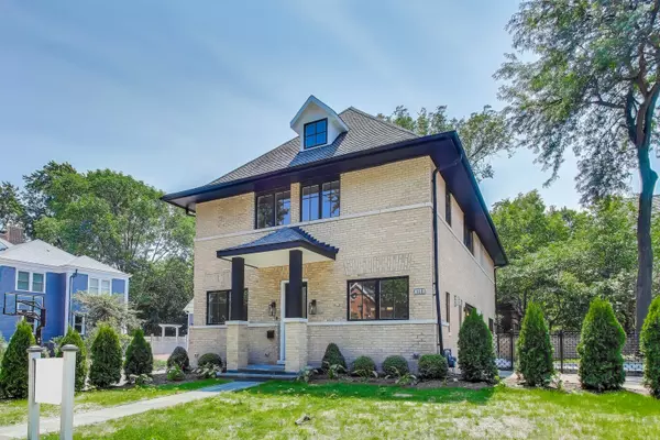 Evanston, IL 60202,318 Greenleaf ST